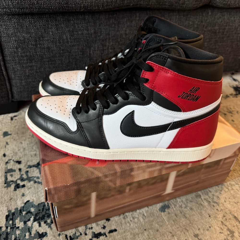Jordan 1 High OG Retro Box in Brown and Black